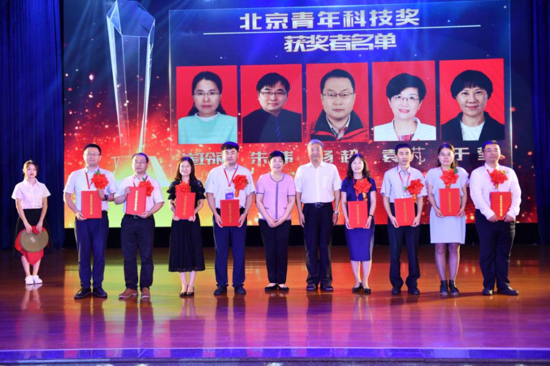 久久久精品国产亚洲成人满18免费网站