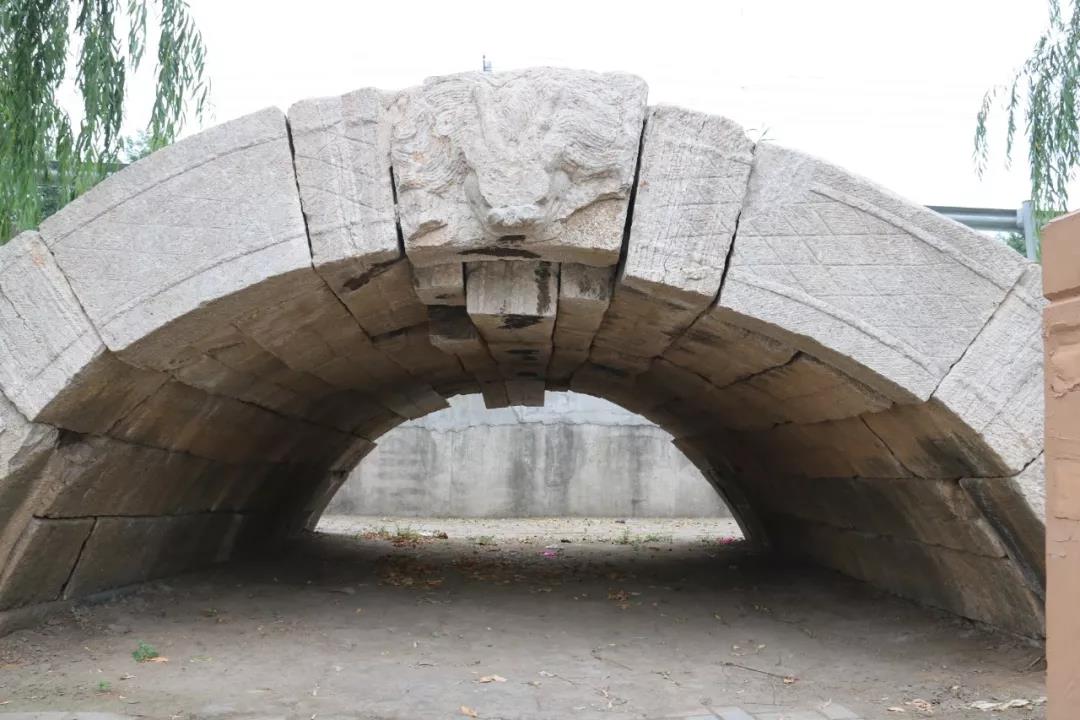 久久久精品国产亚洲成人满18免费网站