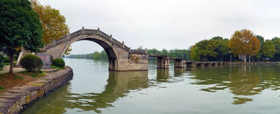 久久久精品国产亚洲成人满18免费网站