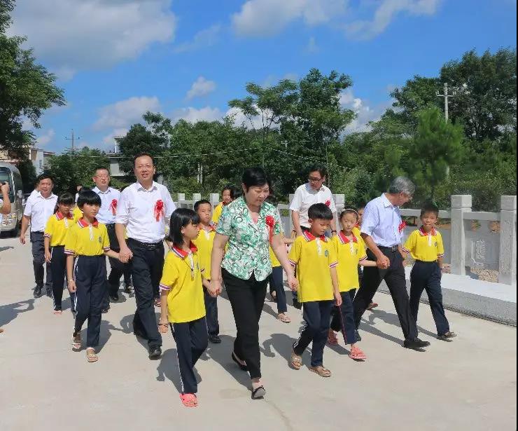 久久久精品国产亚洲成人满18免费网站