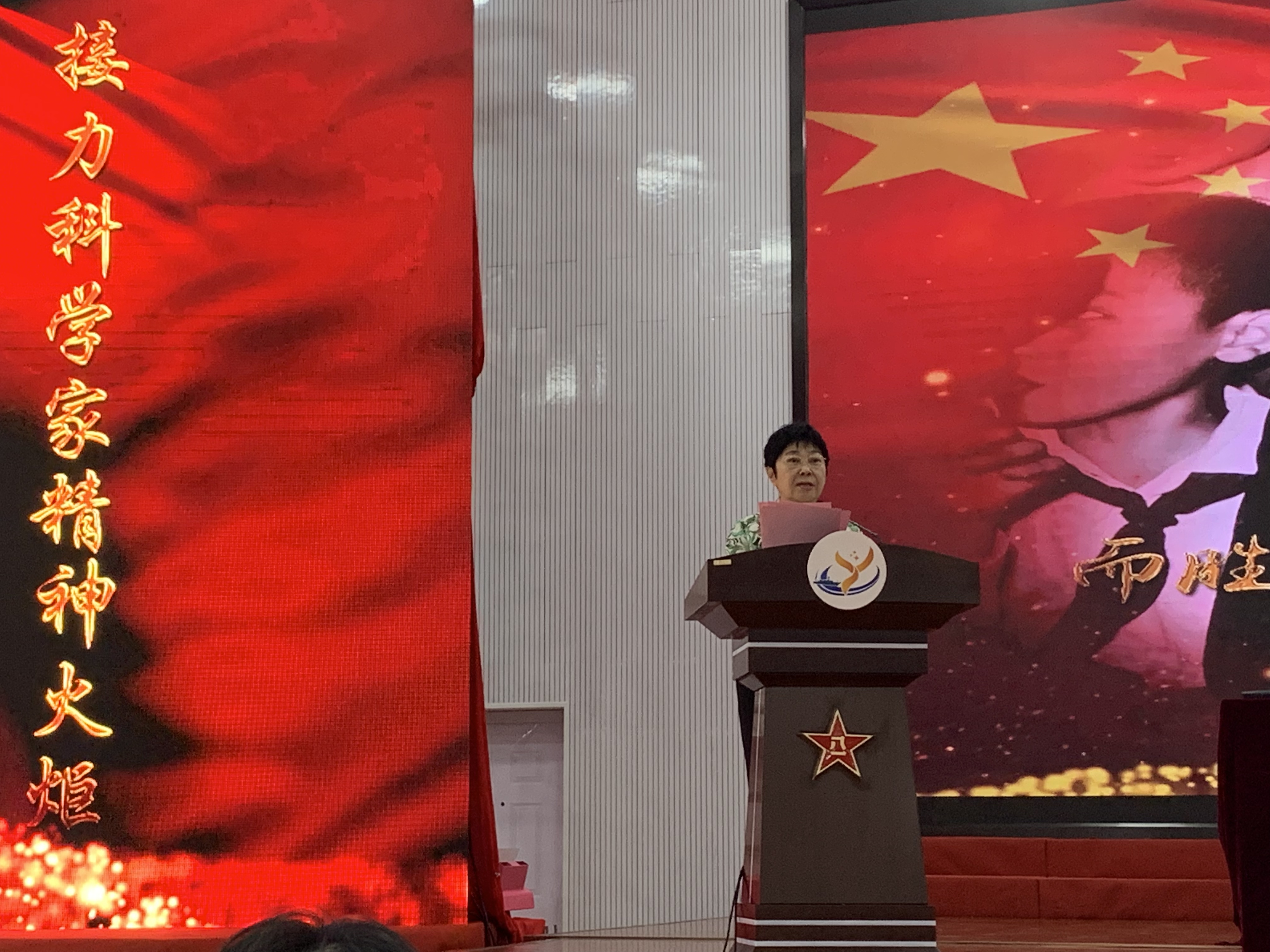 久久久精品国产亚洲成人满18免费网站