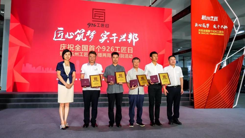 久久久精品国产亚洲成人满18免费网站