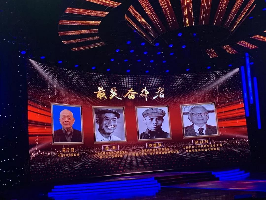 久久久精品国产亚洲成人满18免费网站