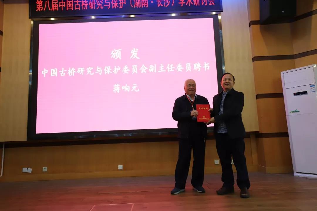 久久久精品国产亚洲成人满18免费网站