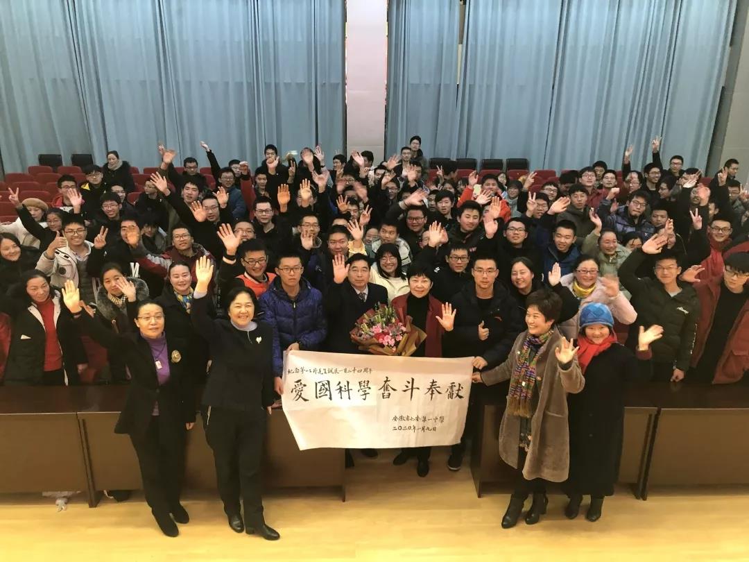 久久久精品国产亚洲成人满18免费网站