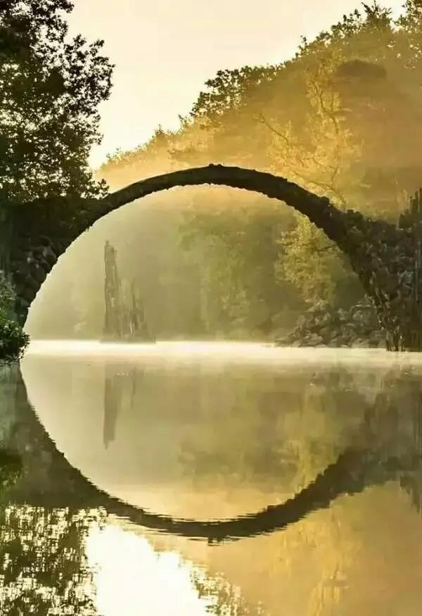 久久久精品国产亚洲成人满18免费网站