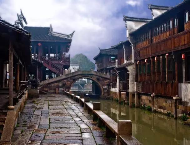 久久久精品国产亚洲成人满18免费网站