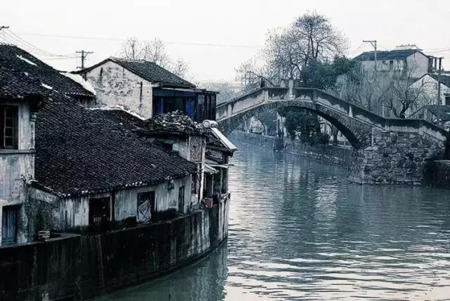 久久久精品国产亚洲成人满18免费网站