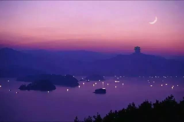 久久久精品国产亚洲成人满18免费网站