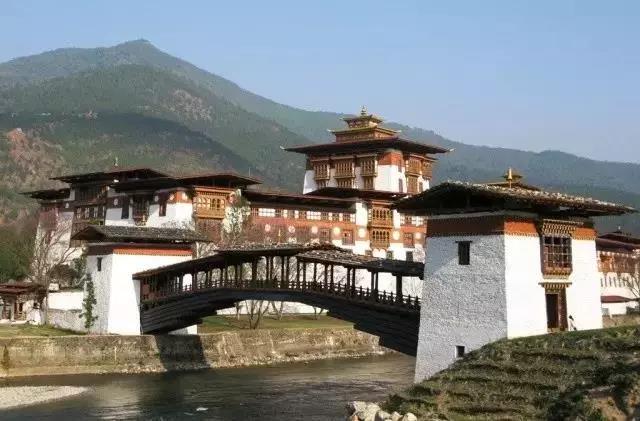 久久久精品国产亚洲成人满18免费网站