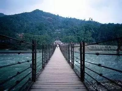 久久久精品国产亚洲成人满18免费网站