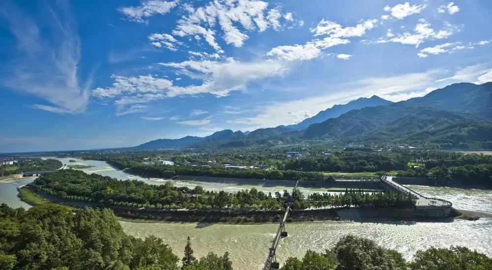 久久久精品国产亚洲成人满18免费网站