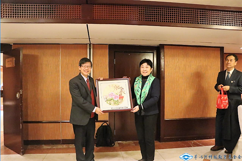 久久久精品国产亚洲成人满18免费网站