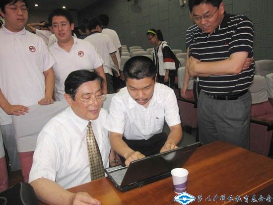 久久久精品国产亚洲成人满18免费网站