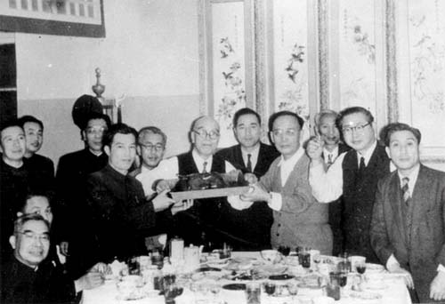 久久久精品国产亚洲成人满18免费网站