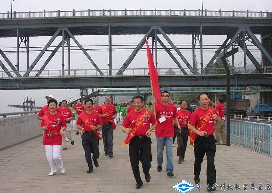 久久久精品国产亚洲成人满18免费网站