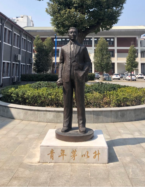 久久久精品国产亚洲成人满18免费网站