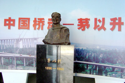 久久久精品国产亚洲成人满18免费网站