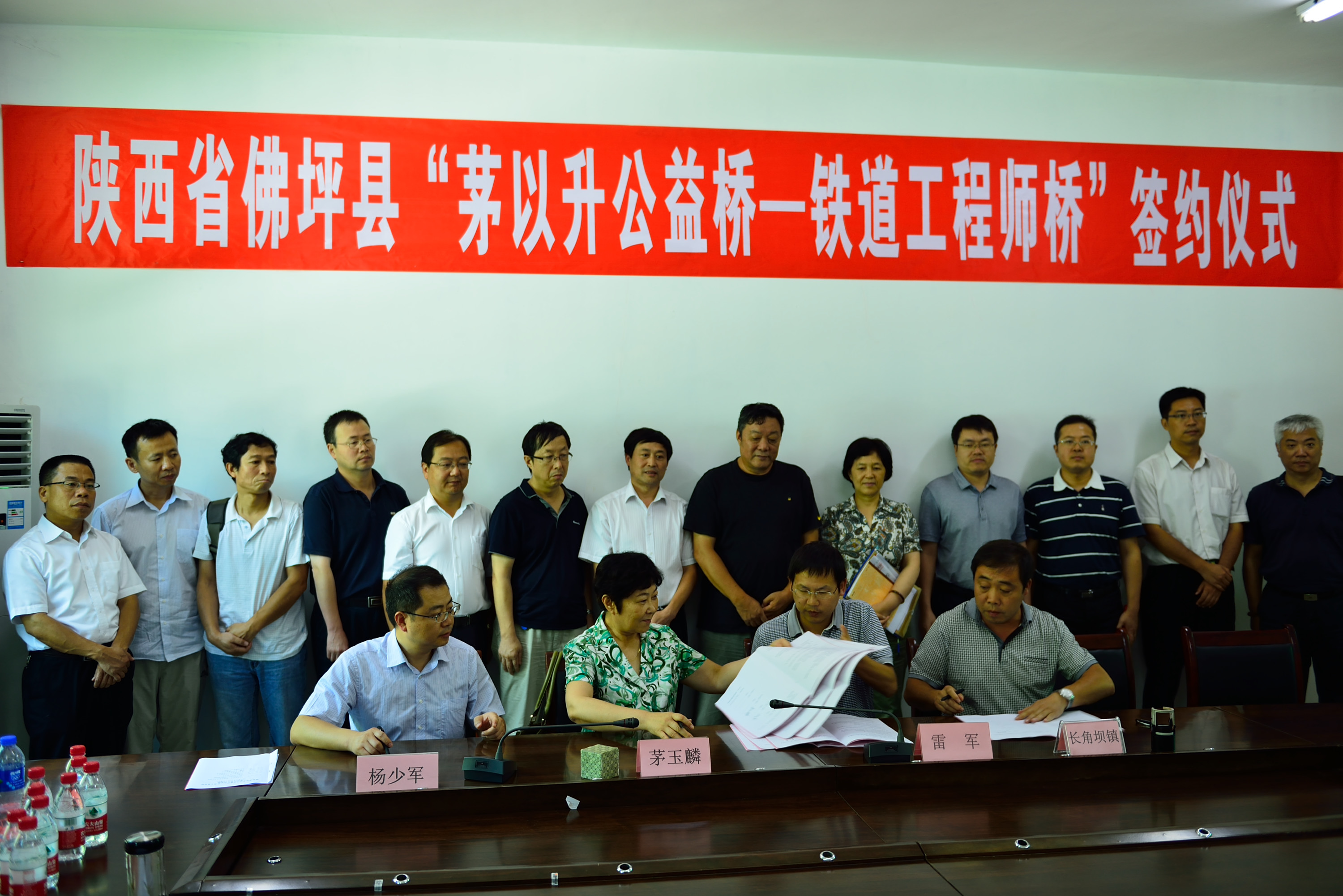 久久久精品国产亚洲成人满18免费网站