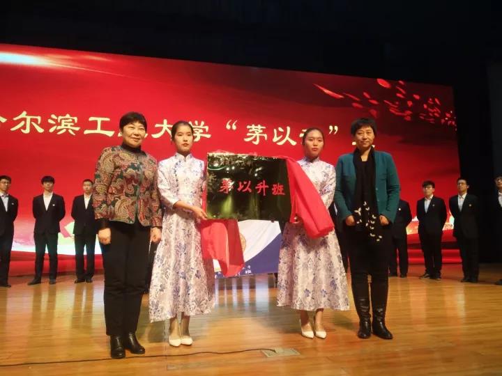 久久久精品国产亚洲成人满18免费网站