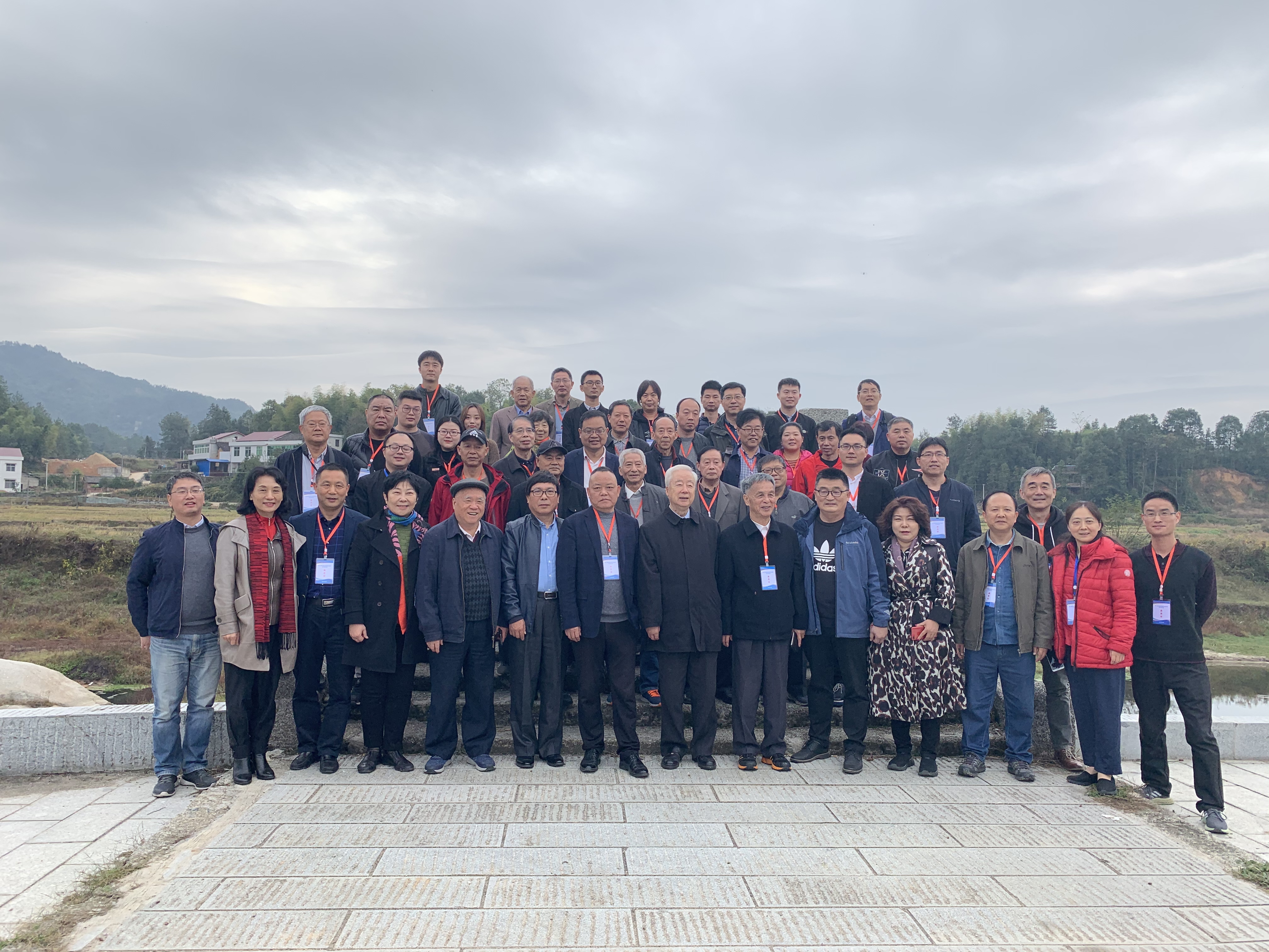 久久久精品国产亚洲成人满18免费网站