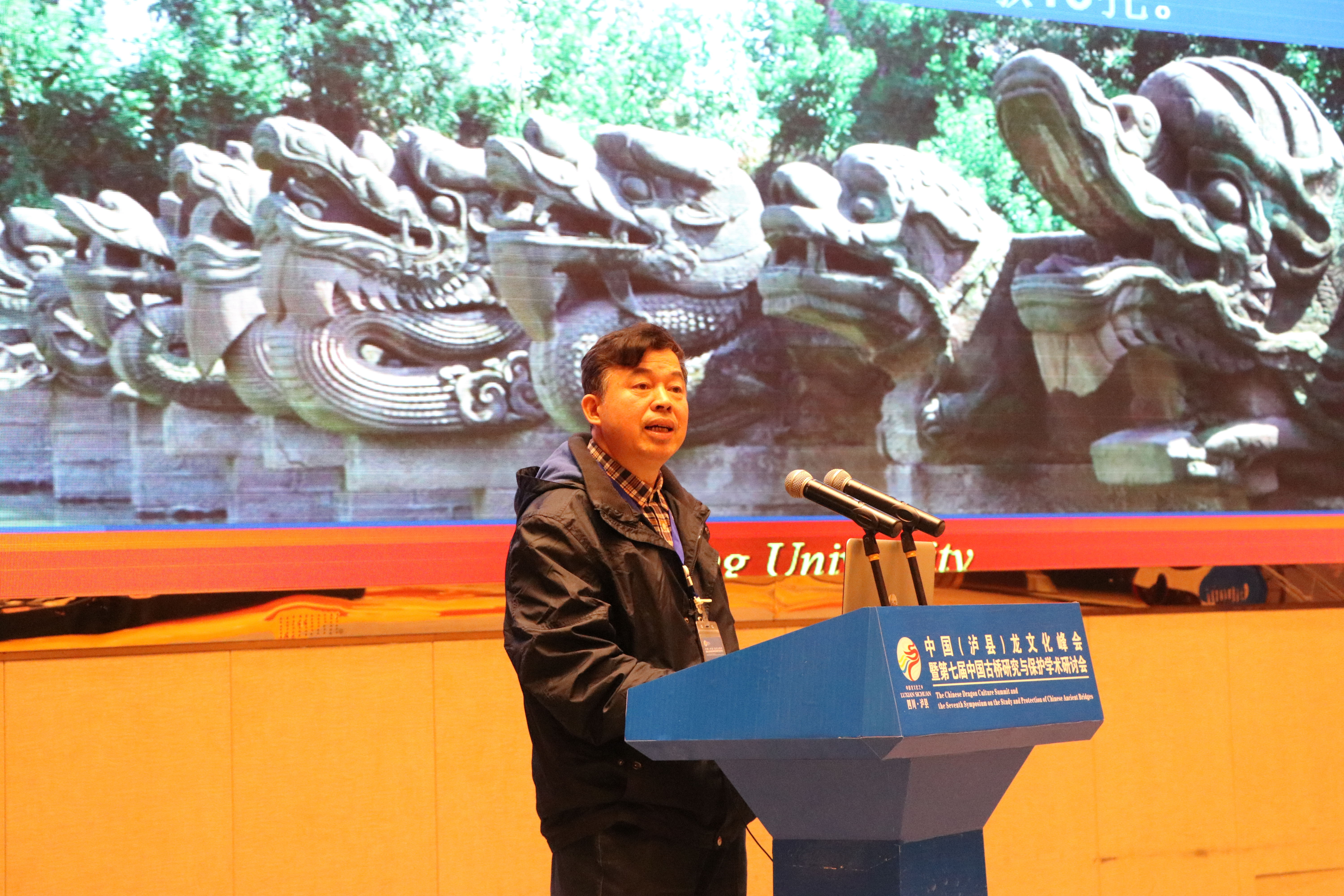 久久久精品国产亚洲成人满18免费网站