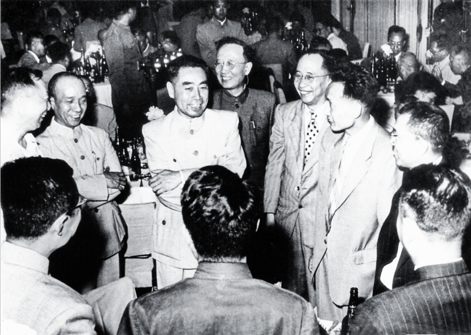 久久久精品国产亚洲成人满18免费网站