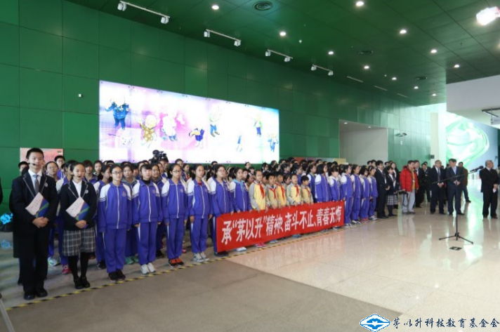 久久久精品国产亚洲成人满18免费网站