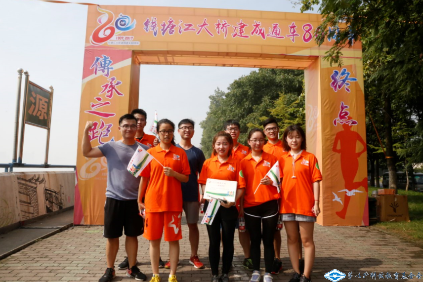 久久久精品国产亚洲成人满18免费网站