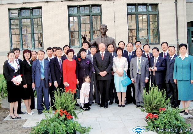 久久久精品国产亚洲成人满18免费网站