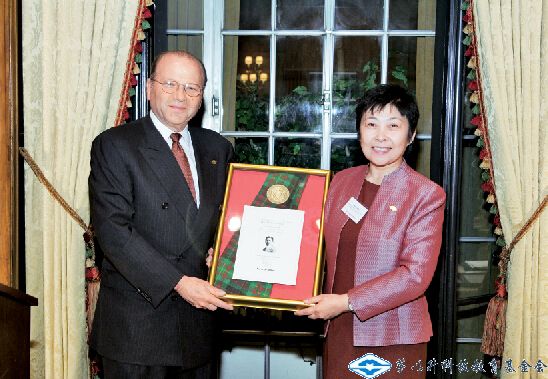 久久久精品国产亚洲成人满18免费网站