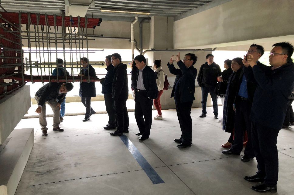 久久久精品国产亚洲成人满18免费网站