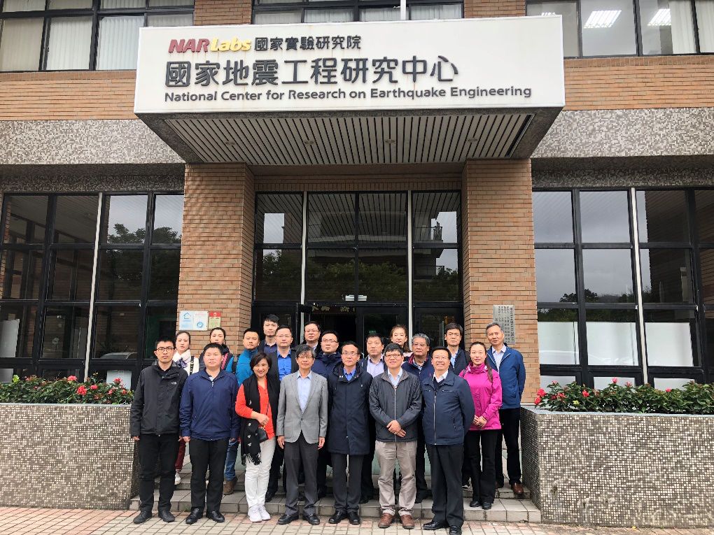 久久久精品国产亚洲成人满18免费网站