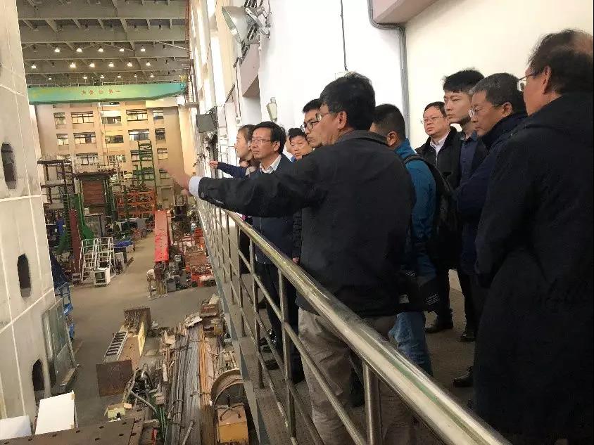 久久久精品国产亚洲成人满18免费网站