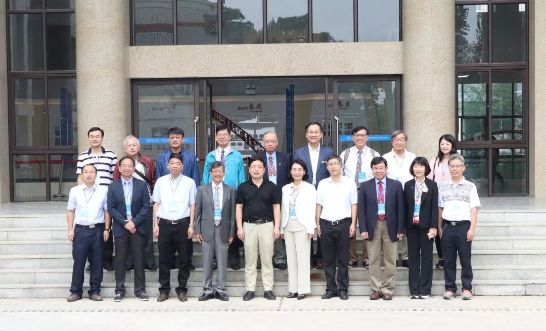 久久久精品国产亚洲成人满18免费网站