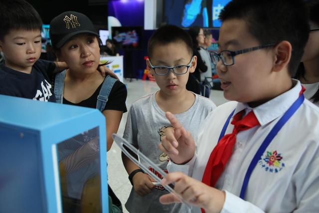 久久久精品国产亚洲成人满18免费网站