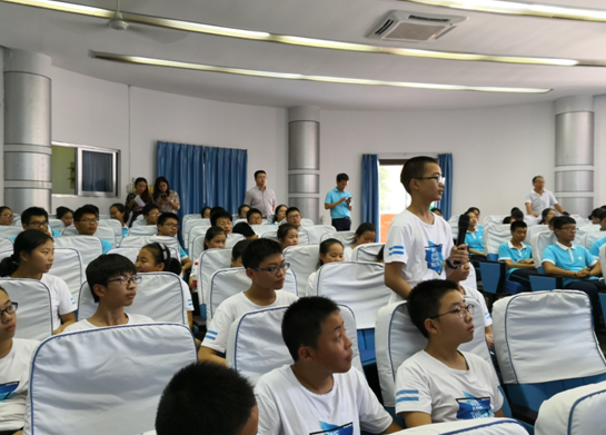 久久久精品国产亚洲成人满18免费网站