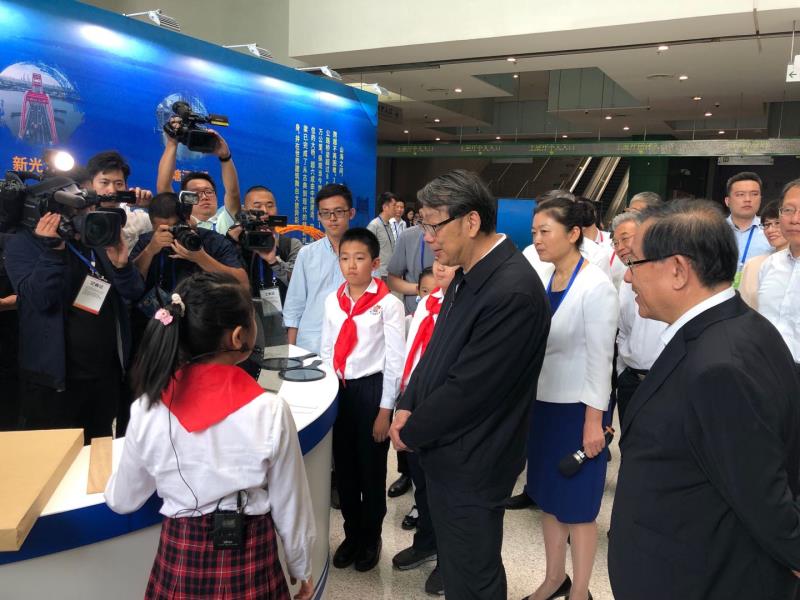 久久久精品国产亚洲成人满18免费网站