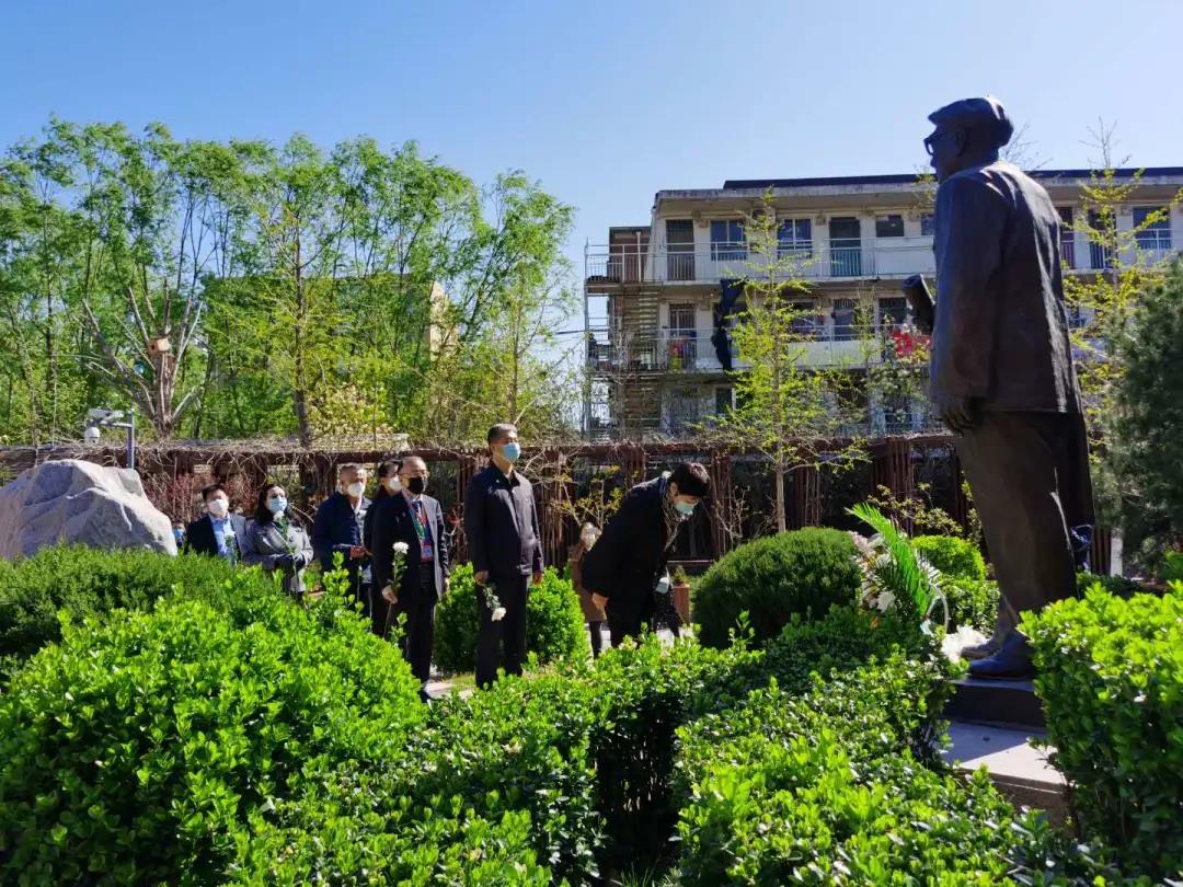 久久久精品国产亚洲成人满18免费网站