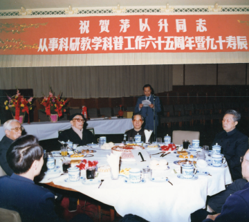 久久久精品国产亚洲成人满18免费网站