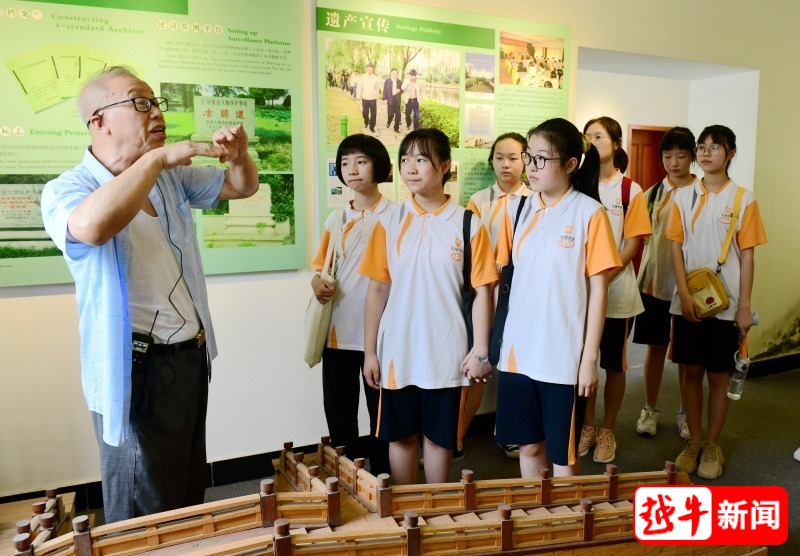 久久久精品国产亚洲成人满18免费网站