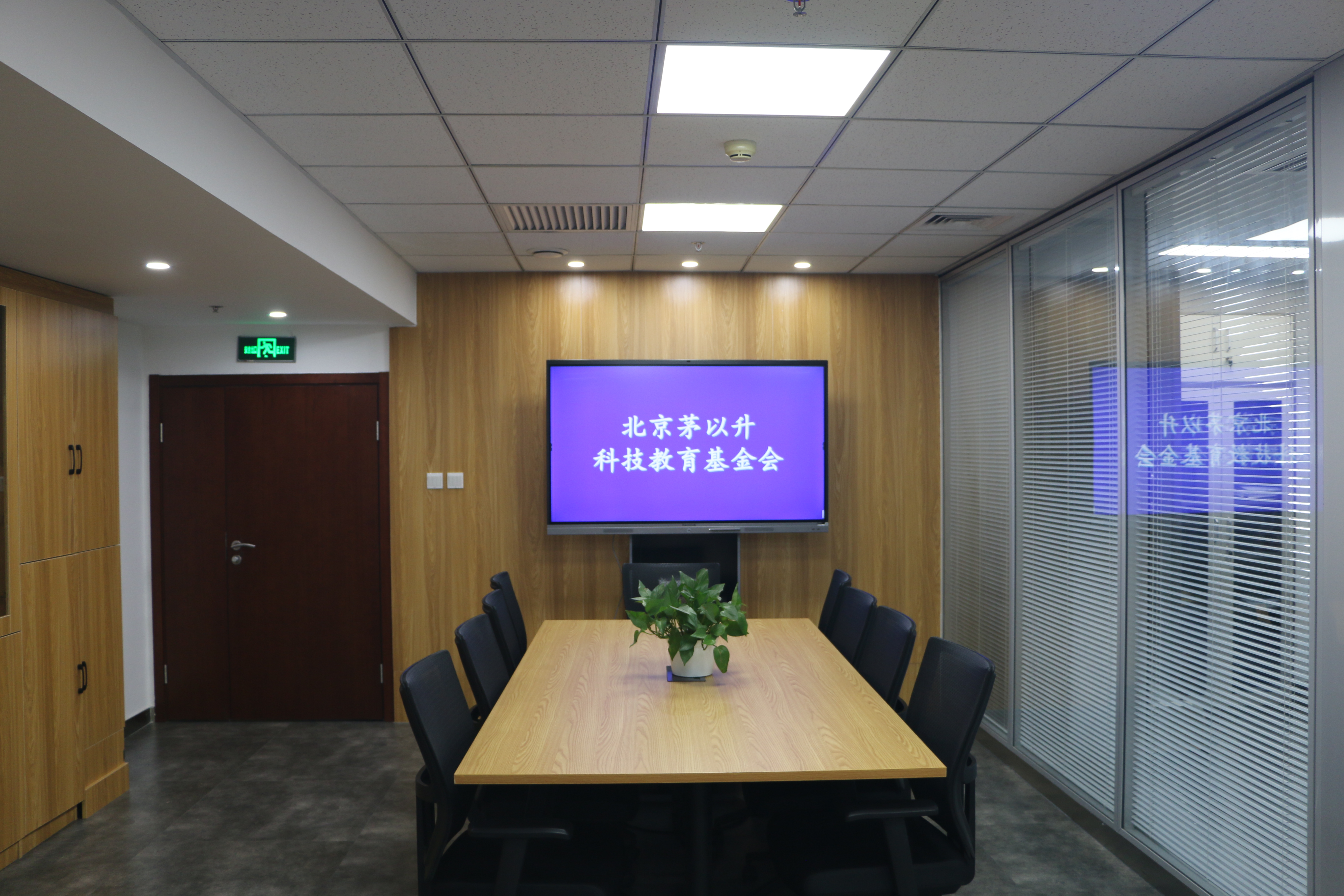 久久久精品国产亚洲成人满18免费网站