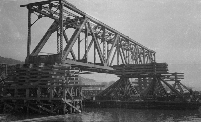 久久久精品国产亚洲成人满18免费网站