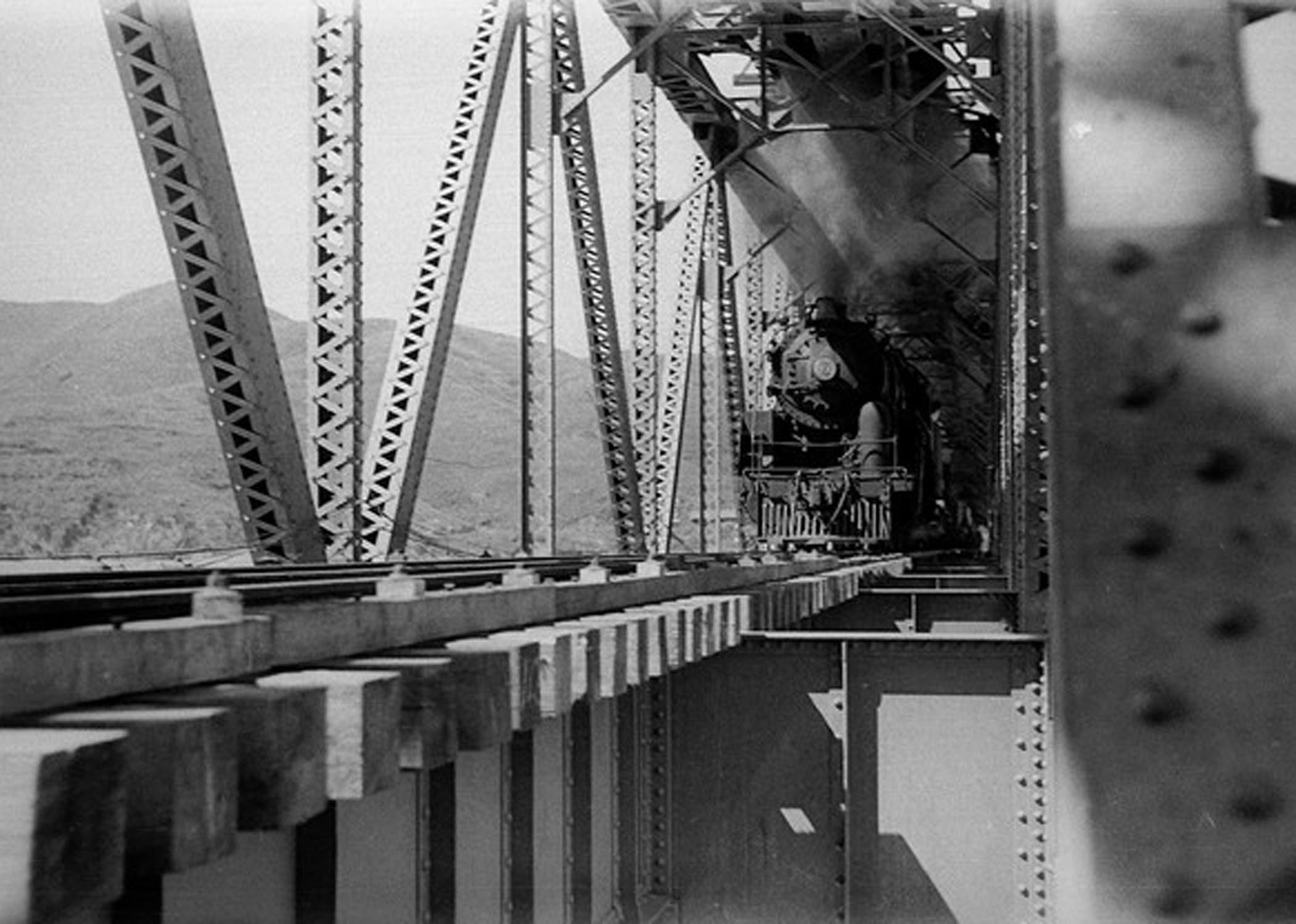 久久久精品国产亚洲成人满18免费网站