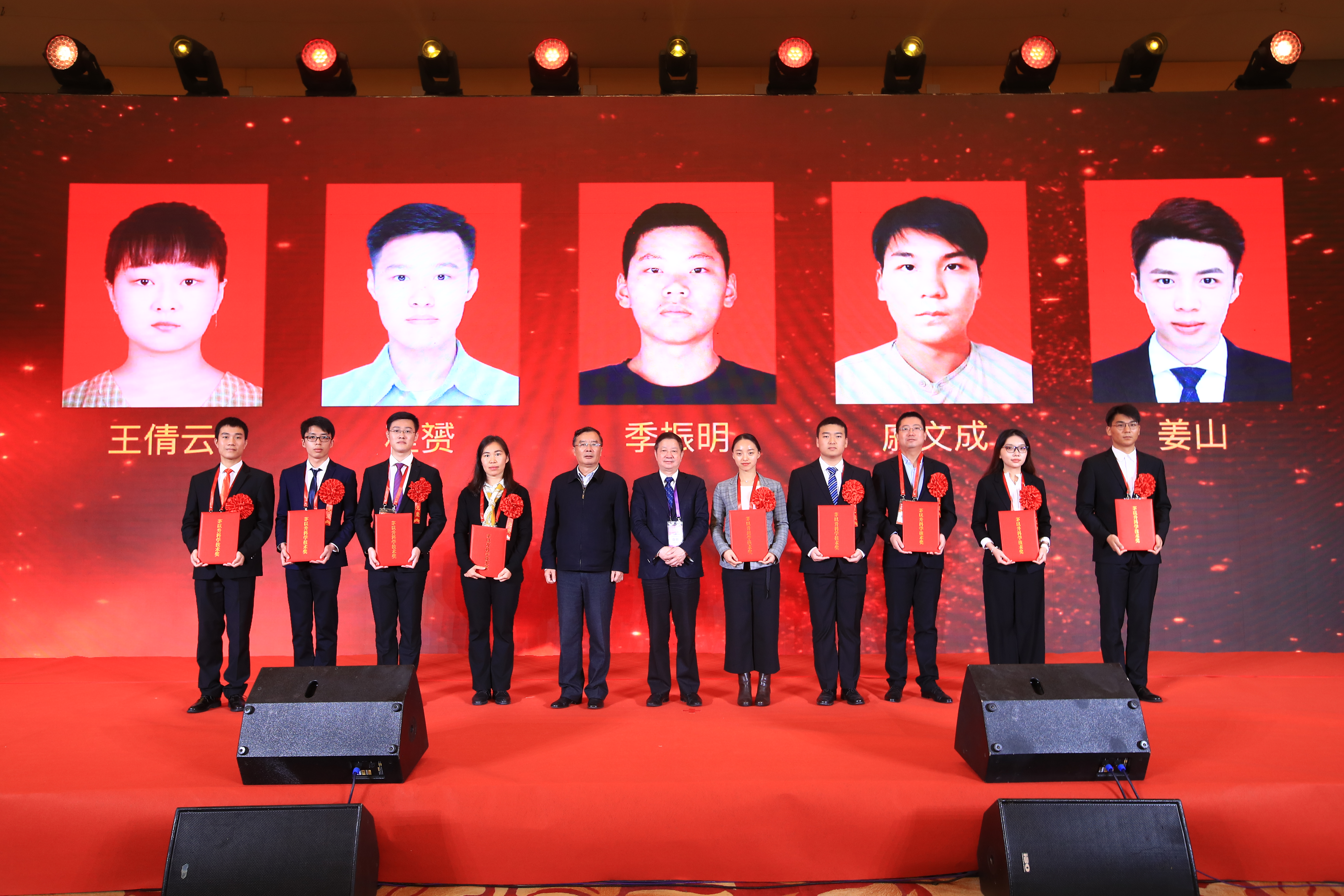 久久久精品国产亚洲成人满18免费网站