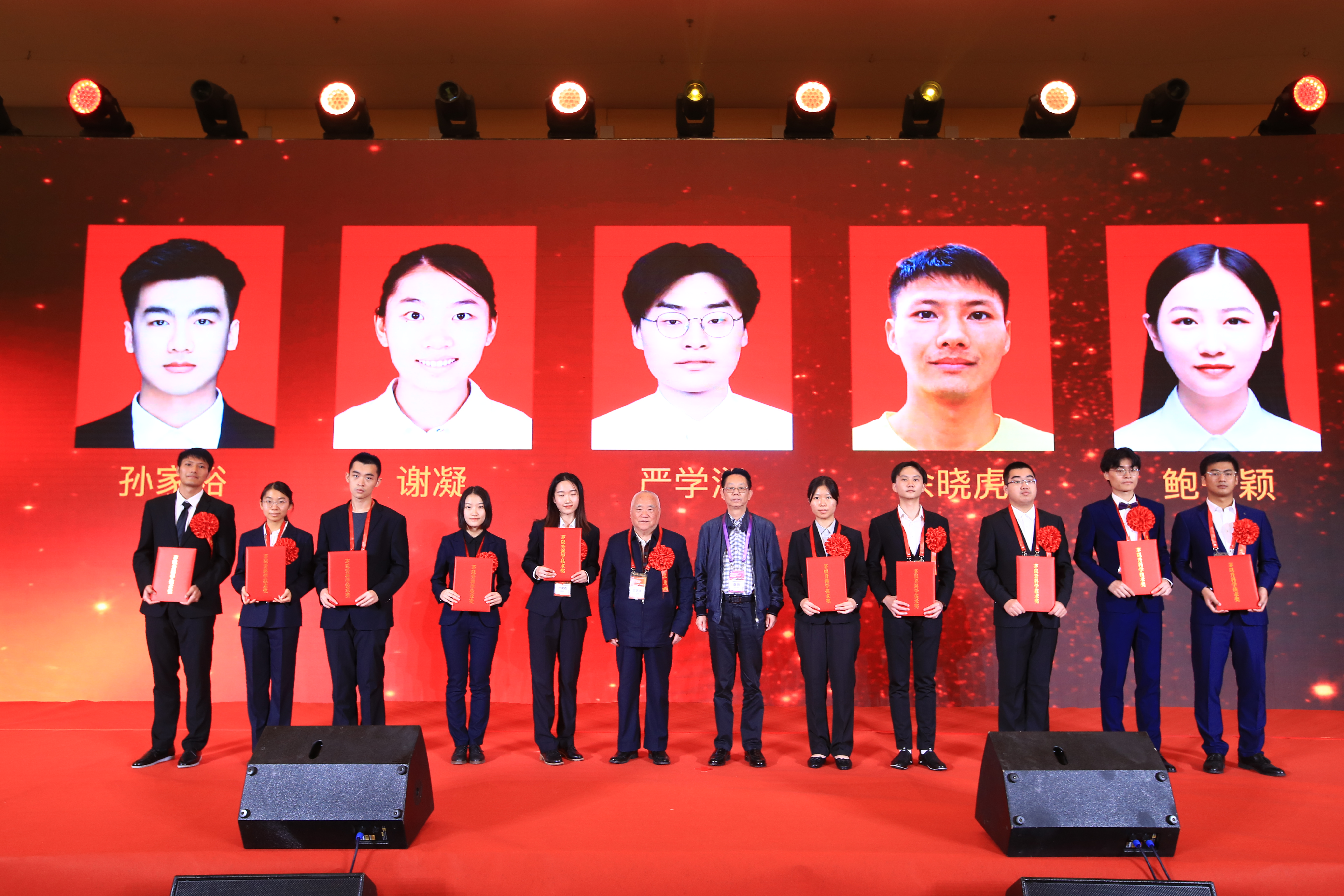 久久久精品国产亚洲成人满18免费网站