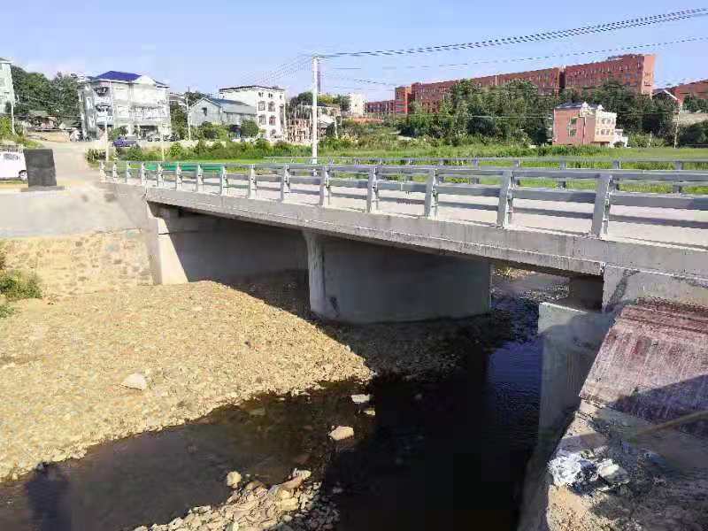 久久久精品国产亚洲成人满18免费网站