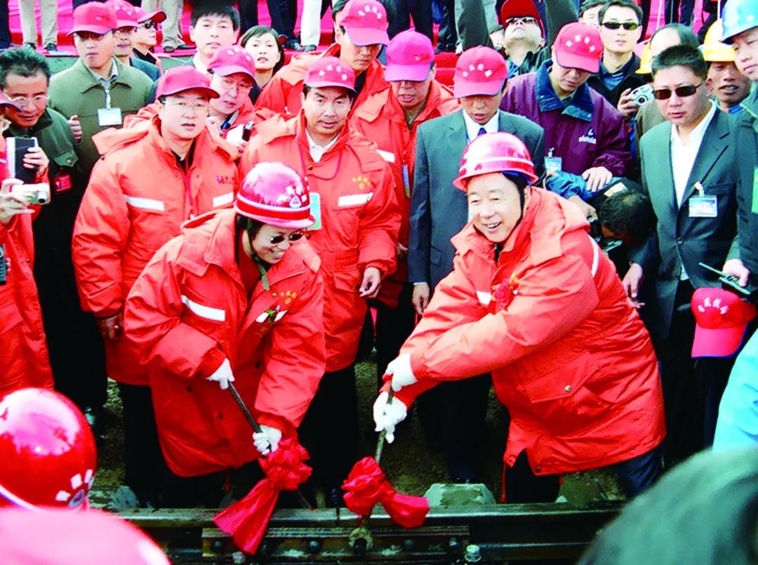 久久久精品国产亚洲成人满18免费网站