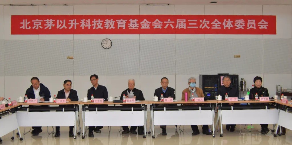 久久久精品国产亚洲成人满18免费网站