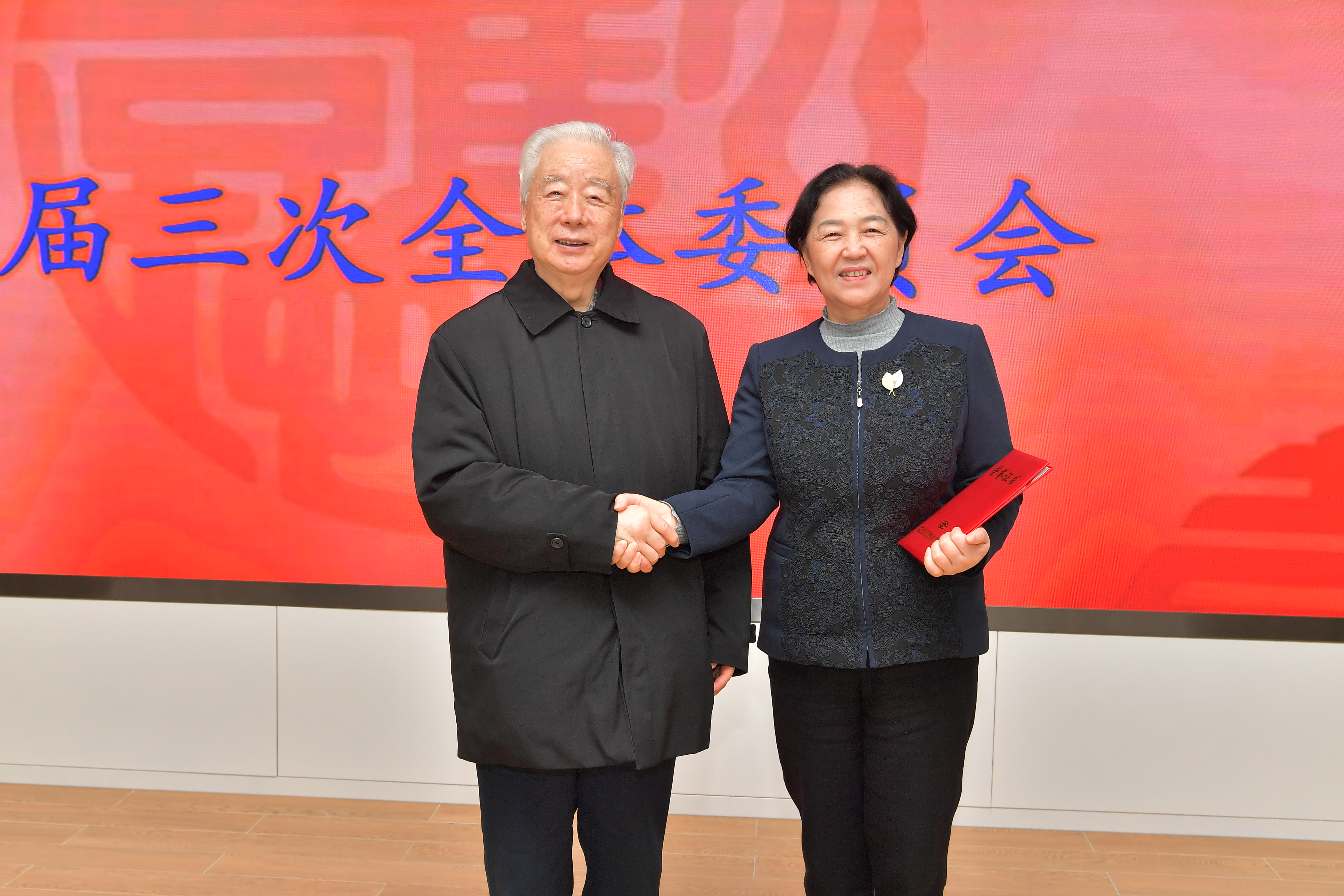 久久久精品国产亚洲成人满18免费网站